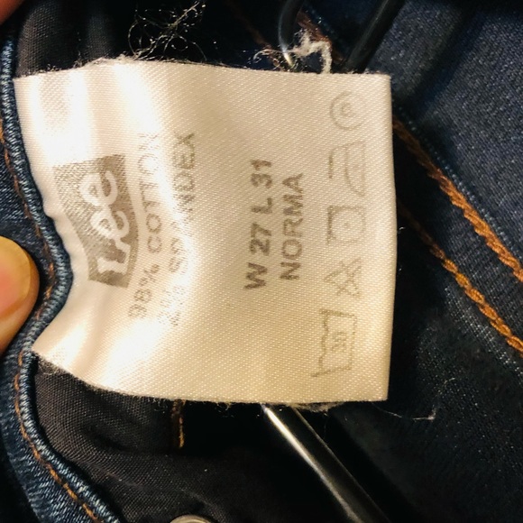 Lee - Picture 4 of 6